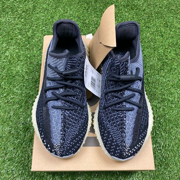Brand new with box Adidas Yeezy 350 v2 carbon size 5 US - Picture 1 of 10